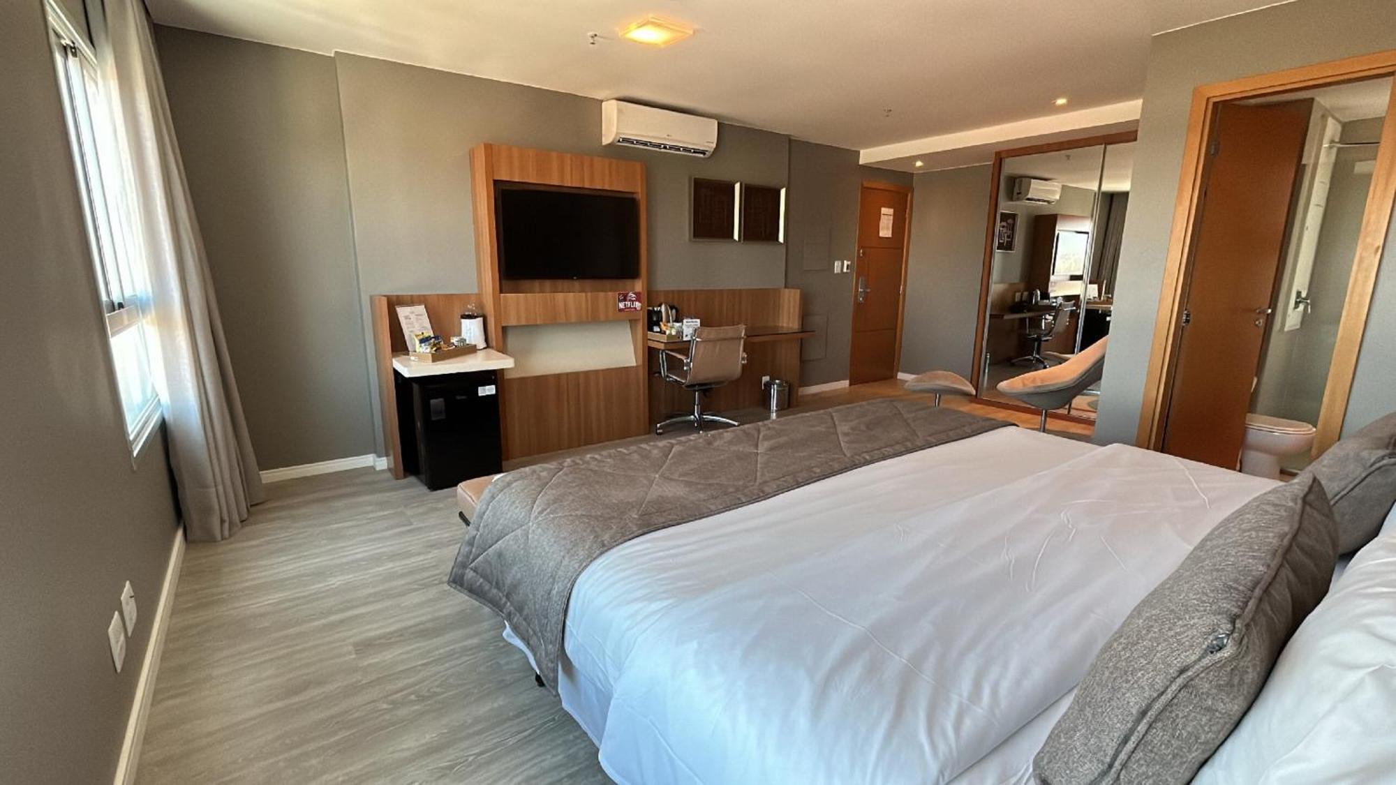 Jade Hotel Brasilia Candangolandia Zewnętrze zdjęcie A room at the hotel